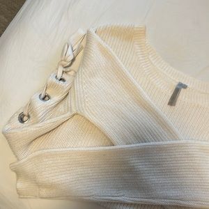 Comfy white sweater with side ties